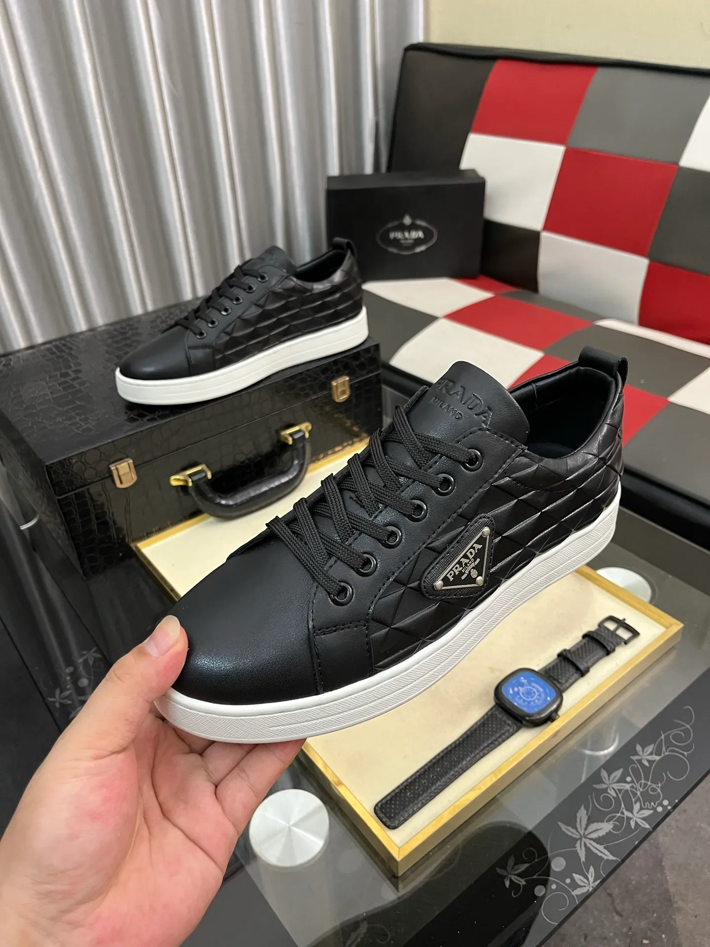 Men's shoes 💰440⌚️⌚️Prada•PRADA original quality.~ Unique modern style sneakers. 🏃A must-have casual shoe for trendy men😍😍 Original brand imported from Italy, imported original leather, sheep lining (refuses to discolor and grind feet) Sole: Original sole provided by the original factory, French lazy style design ⚠️Fit to the feet, original quality, super comfortable original sole. Code number: 38-444️⃣Colors available